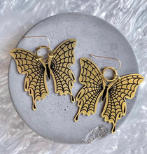 Load image into Gallery viewer, Web Mariposa Earrings / 2 Colors

